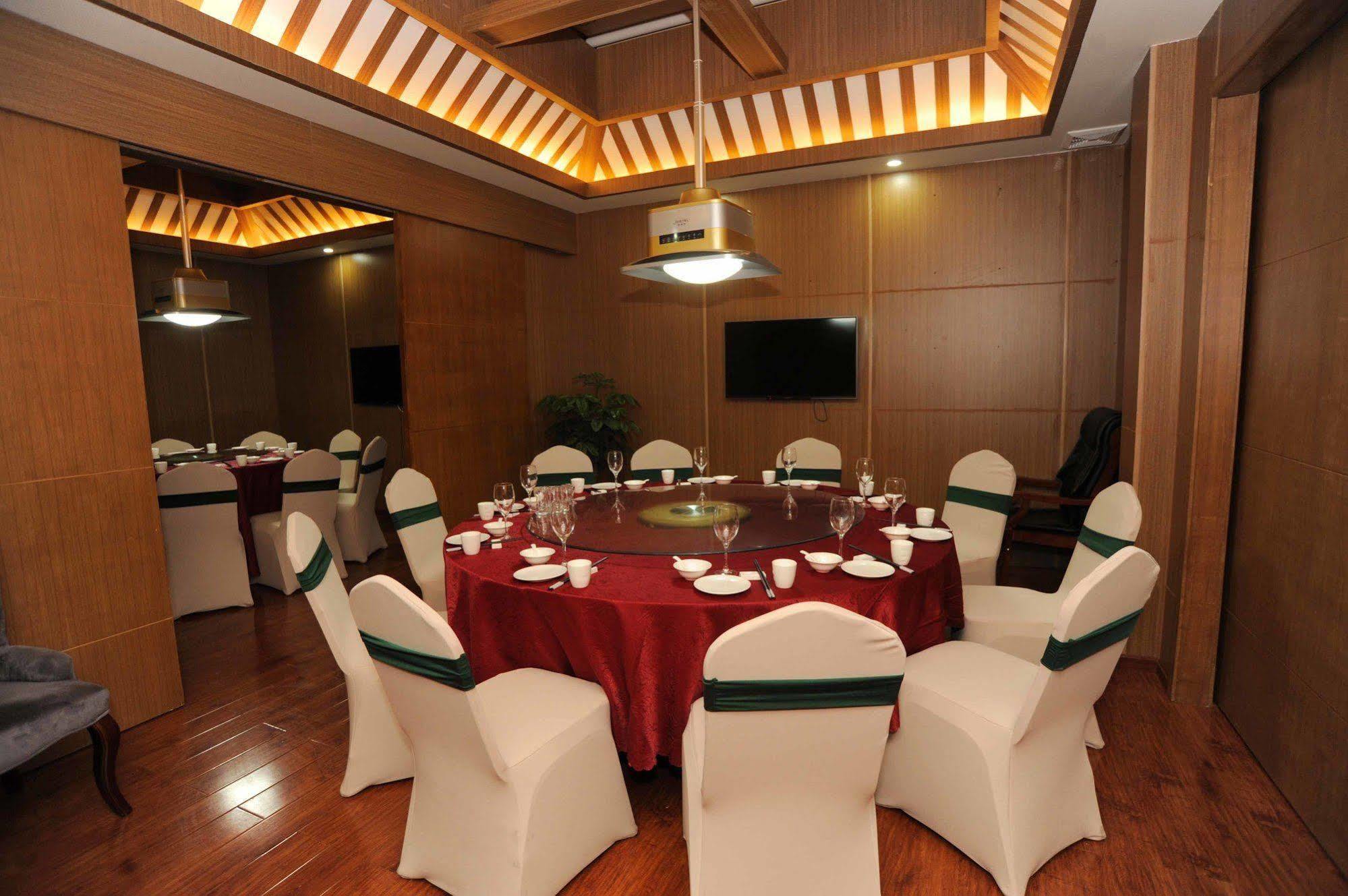 Chengdu Panda Prince Culture Hotel Ngoại thất bức ảnh